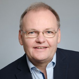  Dieter Goebel